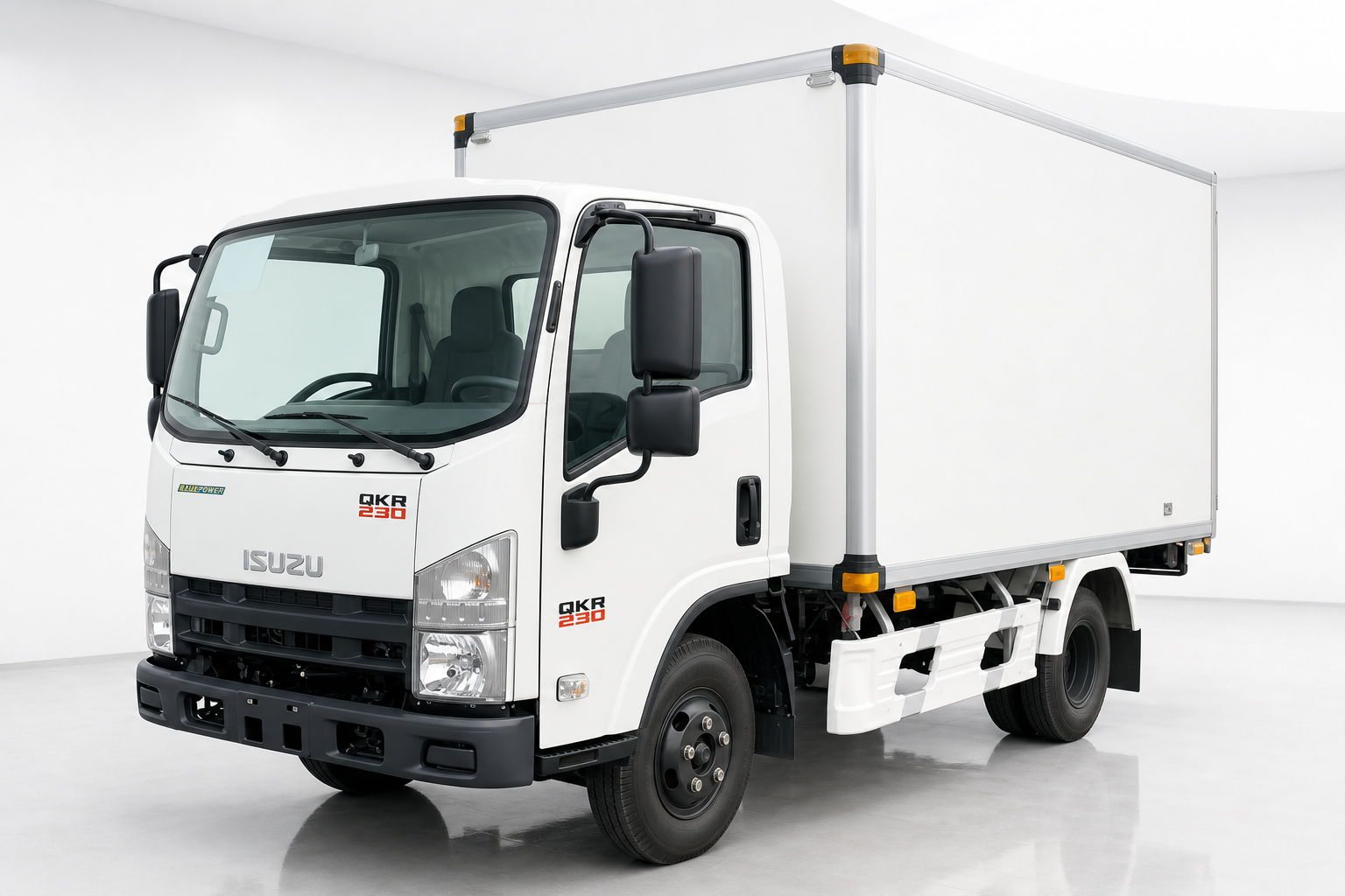 Xe Tải Isuzu QLR77FE5 2.3 Tấn Thùng Bảo Ôn